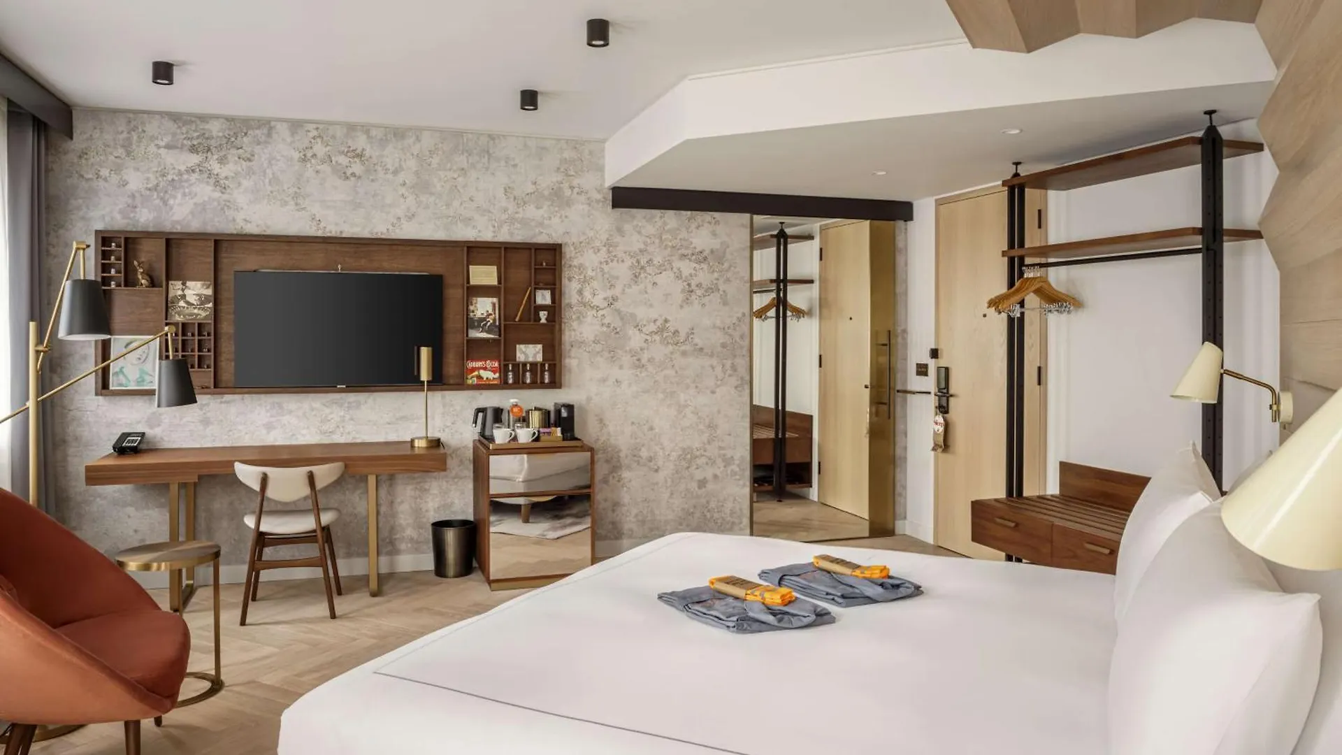 Canopy By Hilton London City 호텔