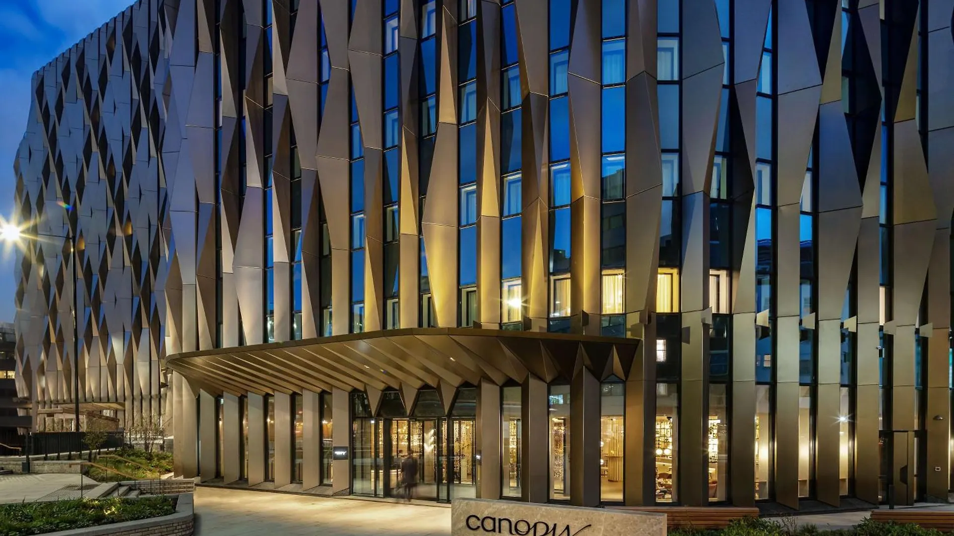 **** Hotel Canopy By Hilton London City Großbritannien